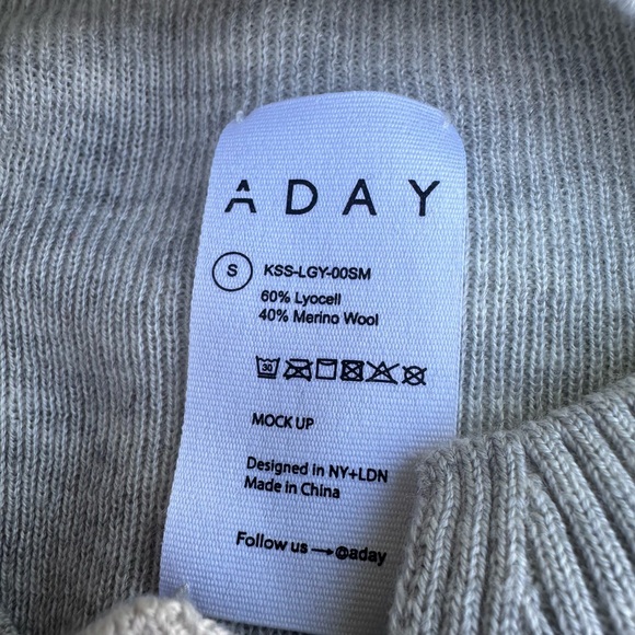ADAY 60% Lyocell, 40% Merino Wool Sweater size S - Picture 7 of 7